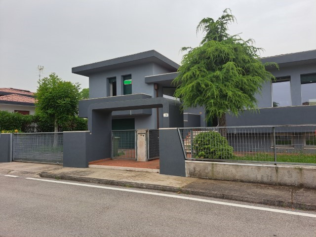 STRA - Bellissima villa con giardino